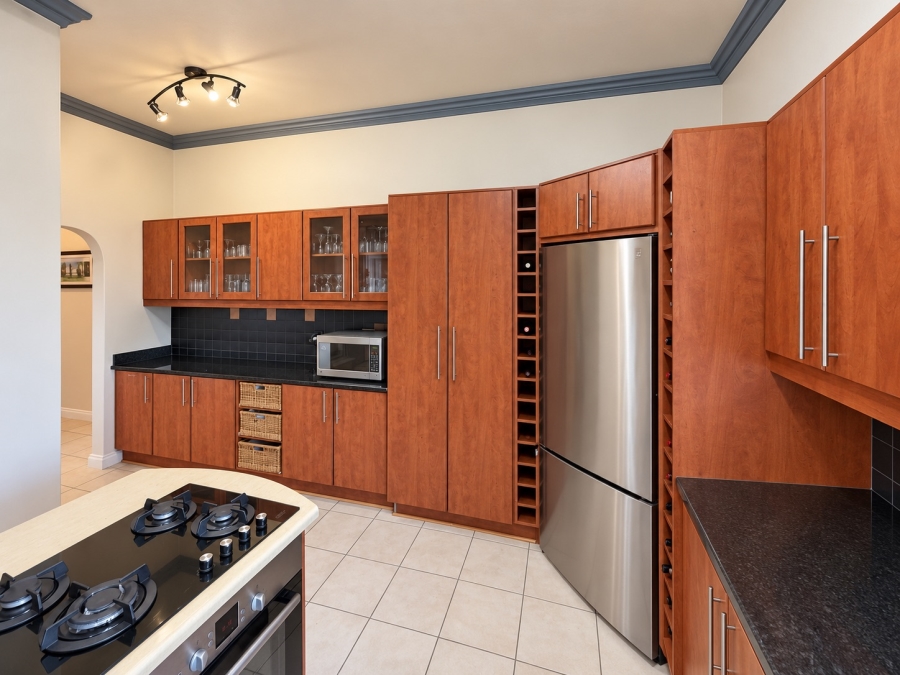 5 Bedroom Property for Sale in Kingswood Golf Estate Western Cape